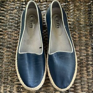 CLIFFS  by white mountain women’s Becca blue leather flat espadrille size‎ 5.5